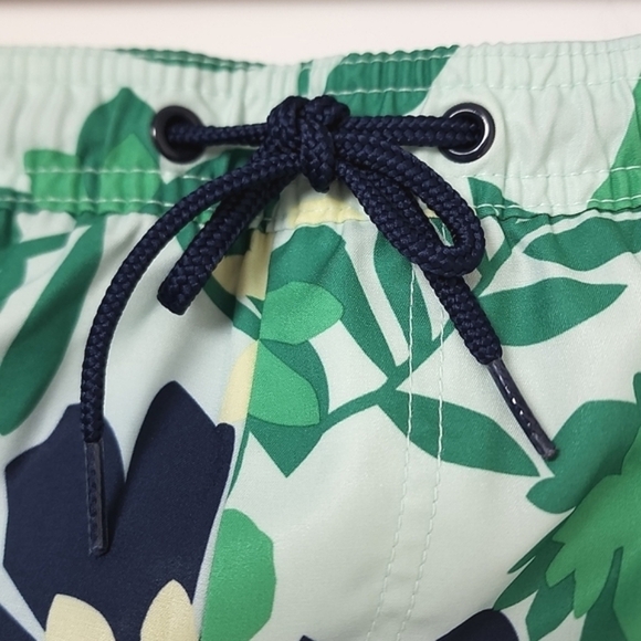 ⭐️3/ $30⭐️ GAP Men's Swim Trunks Shorts Green Navy Tropical Print Size Large - Picture 3 of 11